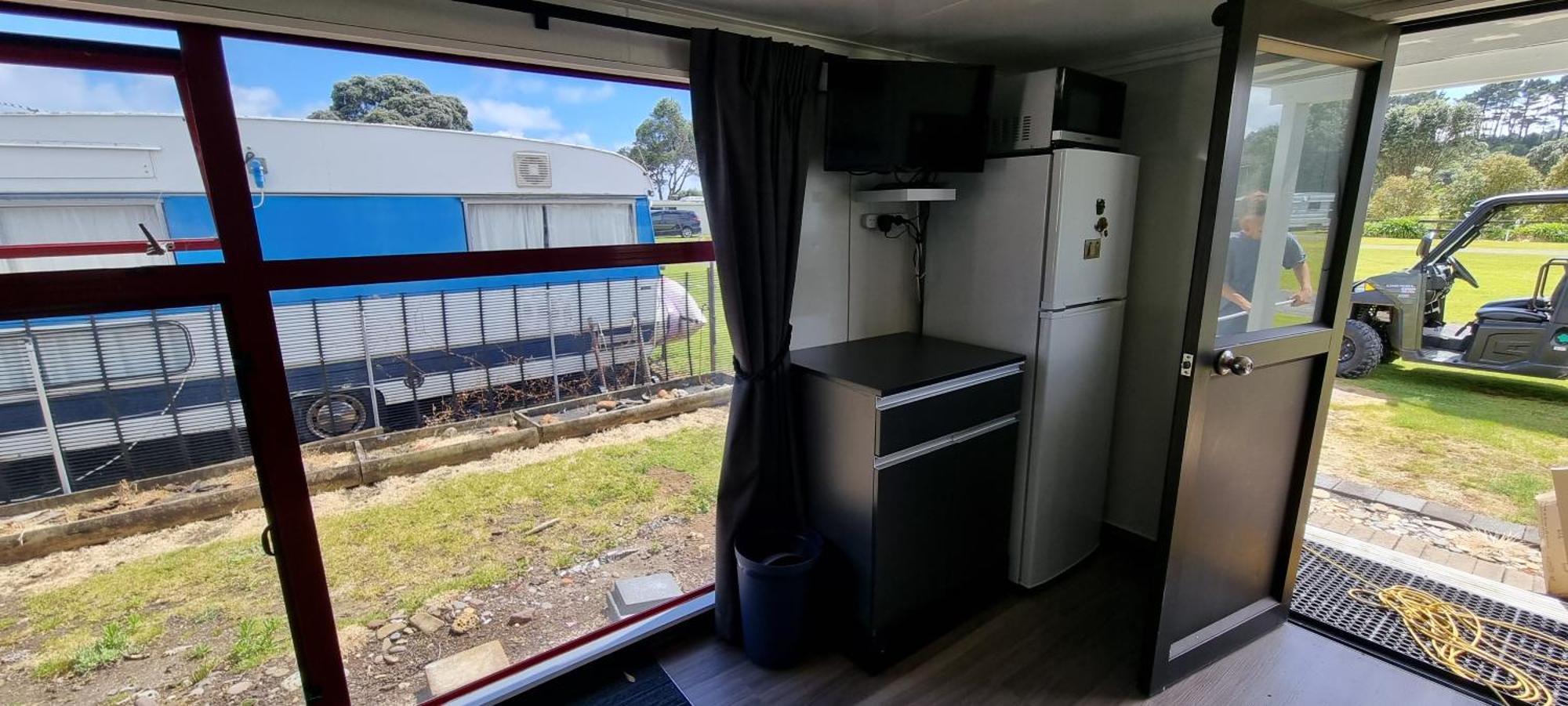 Urenui Beach Camp Экстерьер фото