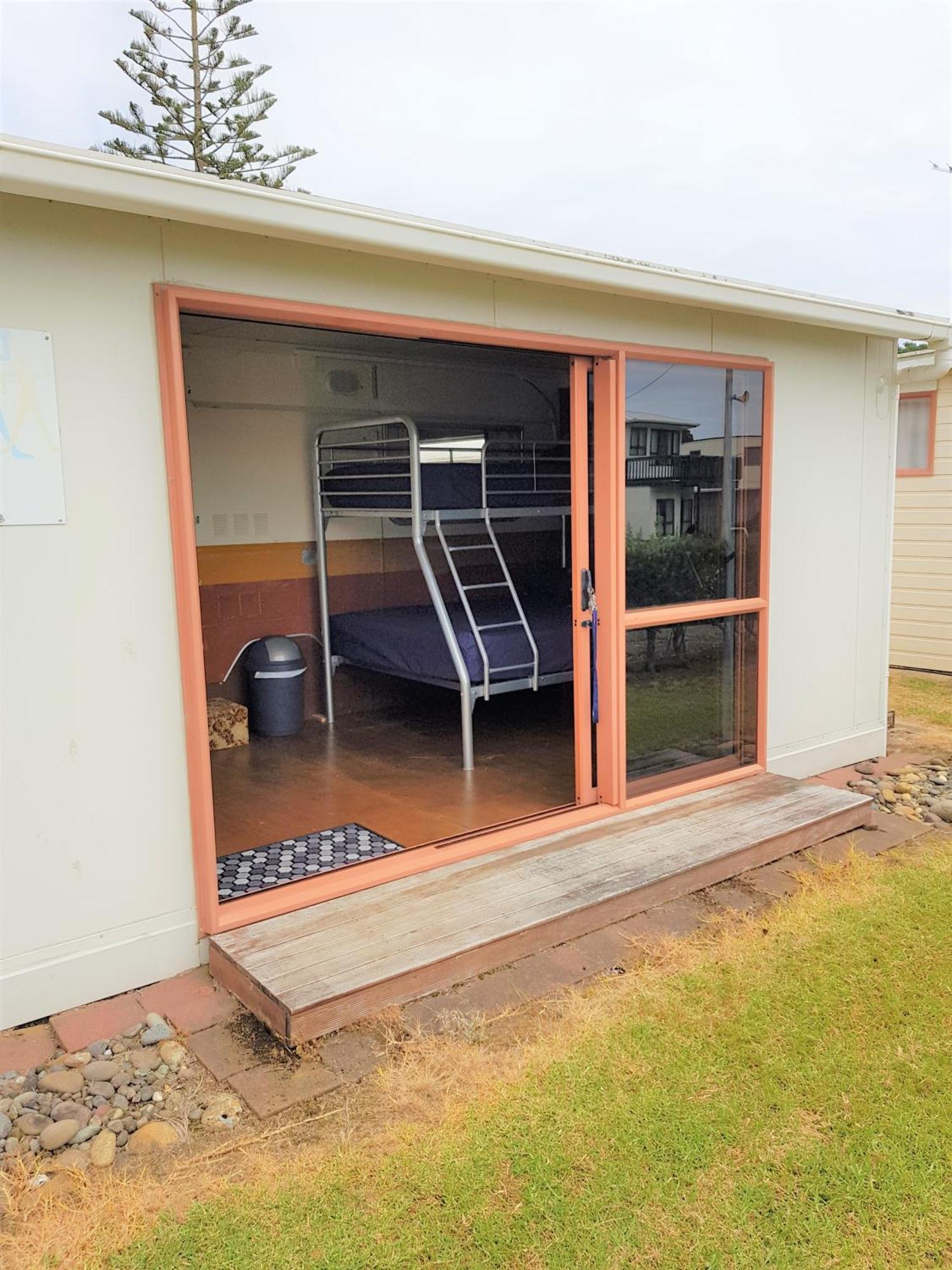 Urenui Beach Camp Экстерьер фото