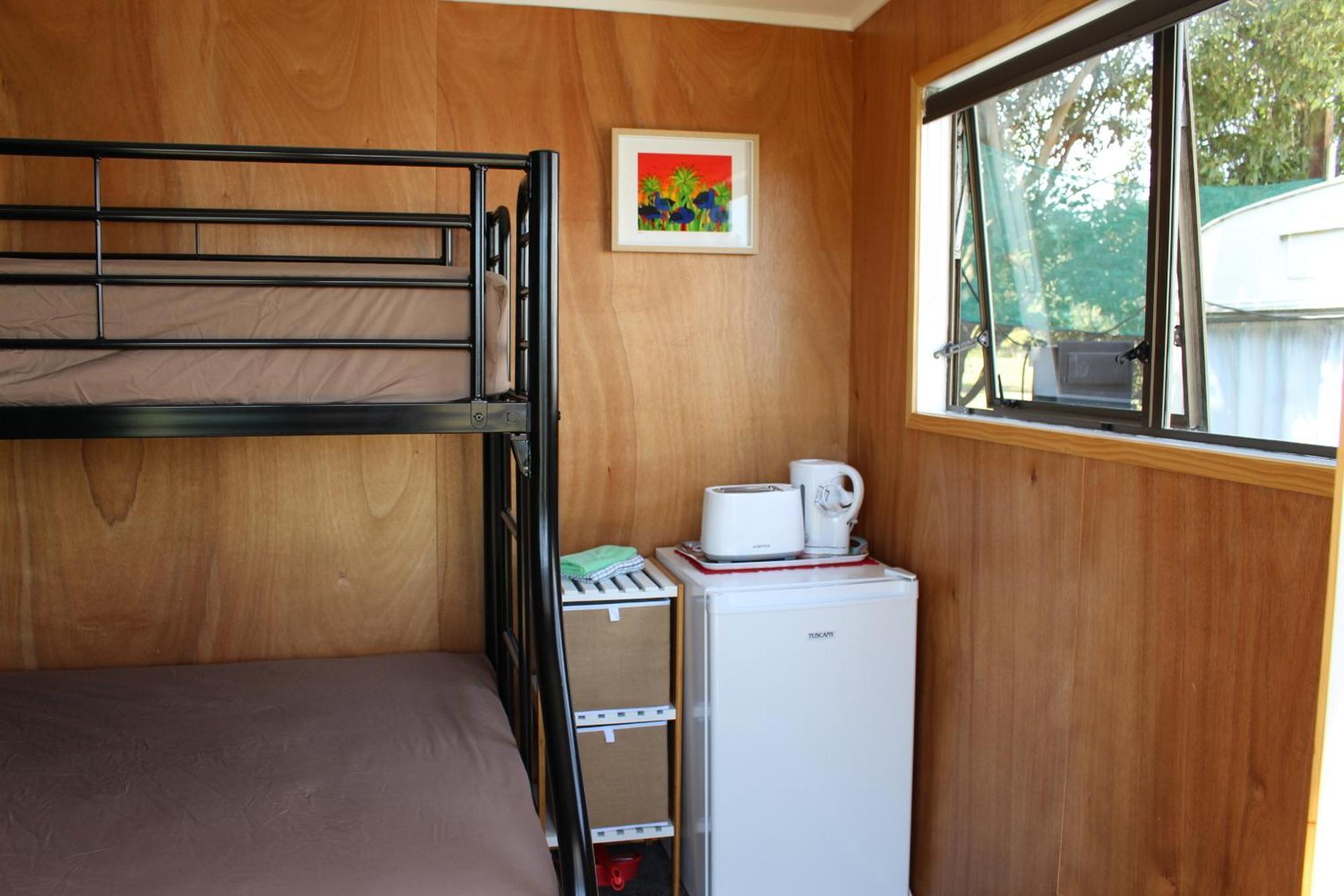 Urenui Beach Camp Экстерьер фото
