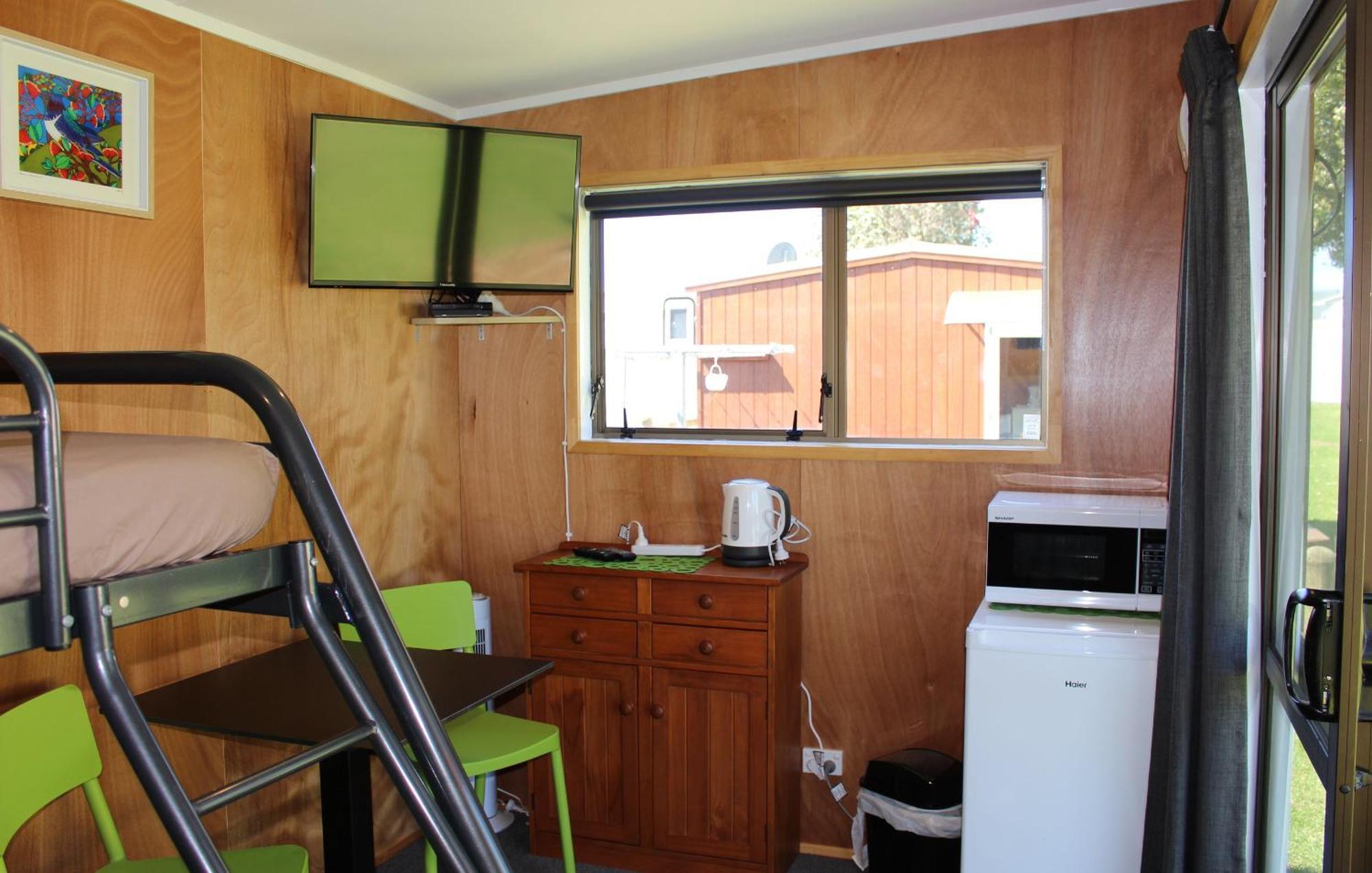 Urenui Beach Camp Экстерьер фото