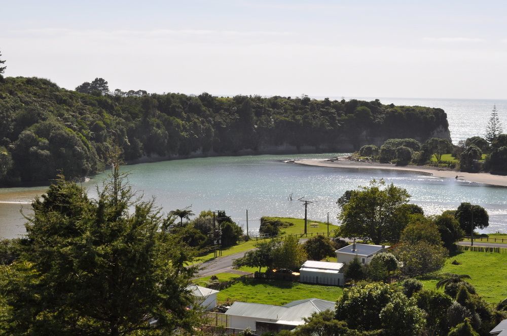 Urenui Beach Camp Экстерьер фото